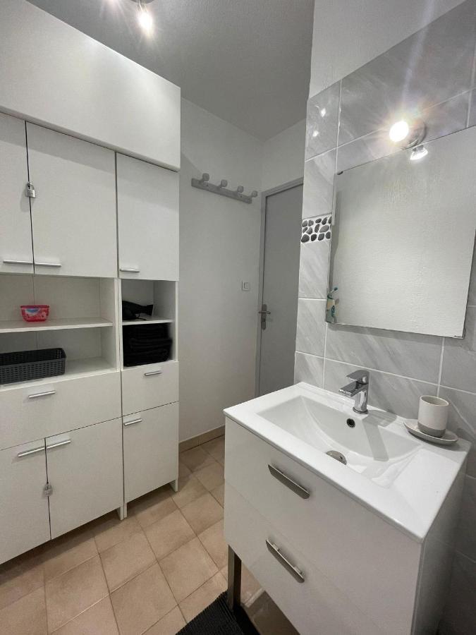Appartement T2 46M2 Avec Grande Terrasse Sanary-sur-Mer Exteriér fotografie